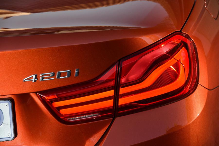 Логотип BMW 420i Convertible Luxury Line 2017 года  (ZA) (фото 19 из 30)